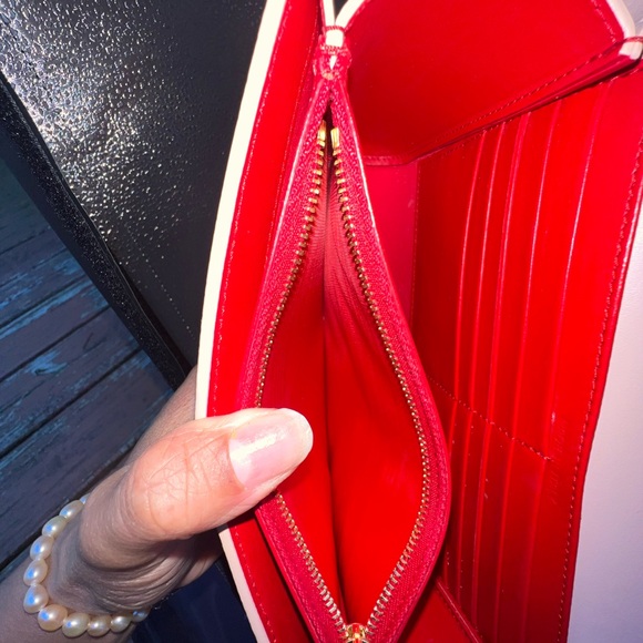 LOUBOUTIN
Pink Stud Paloma Clutch - Picture 11 of 16